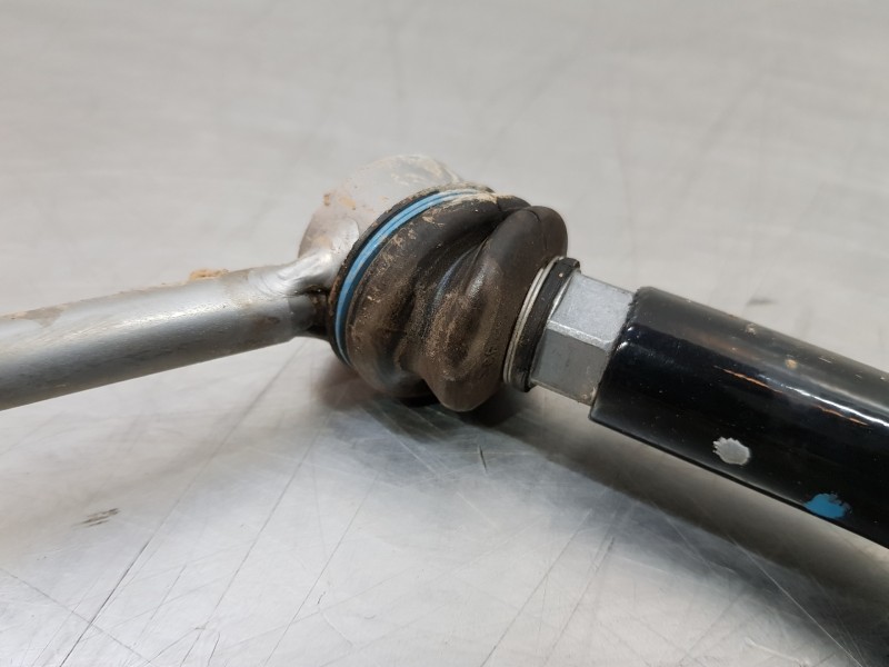 Recambio de barra torsion para mercedes clase c (w206) 220 d referencia OEM IAM A2063231900  