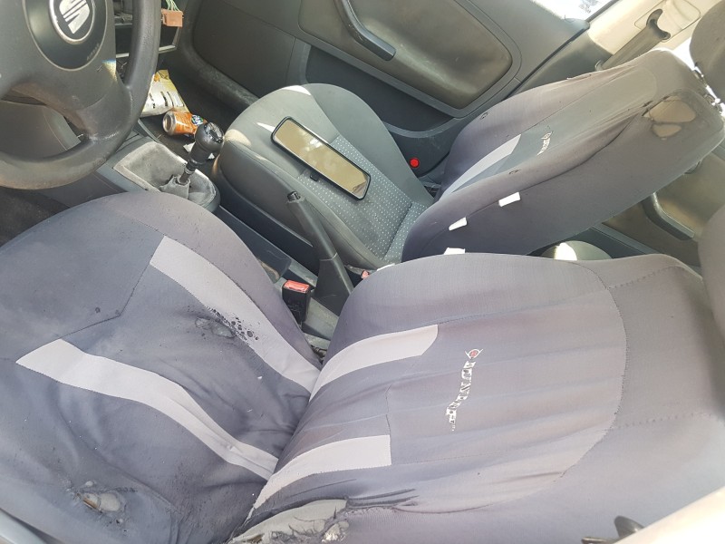 seat ibiza (6l1) del año 2004