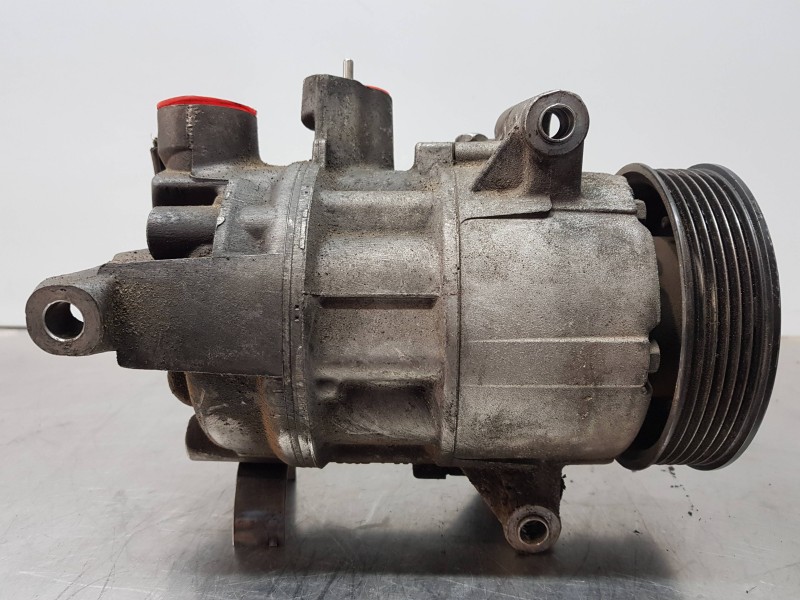 Recambio de compresor aire acondicionado para volkswagen caddy ocio trendline referencia OEM IAM 5Q0816803B   Recambio de compresor aire acondicionado para volkswagen caddy ocio trendline referencia OEM IAM 5Q0816803B