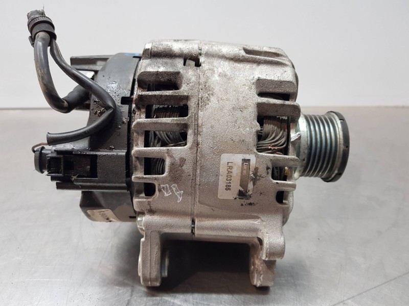 Recambio de alternador para volkswagen caddy ocio trendline referencia OEM IAM 03L903023L  