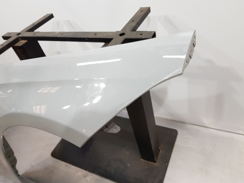 Recambio de aleta delantera derecha para mercedes clase c (w206) 220 d referencia OEM IAM A2368807200  