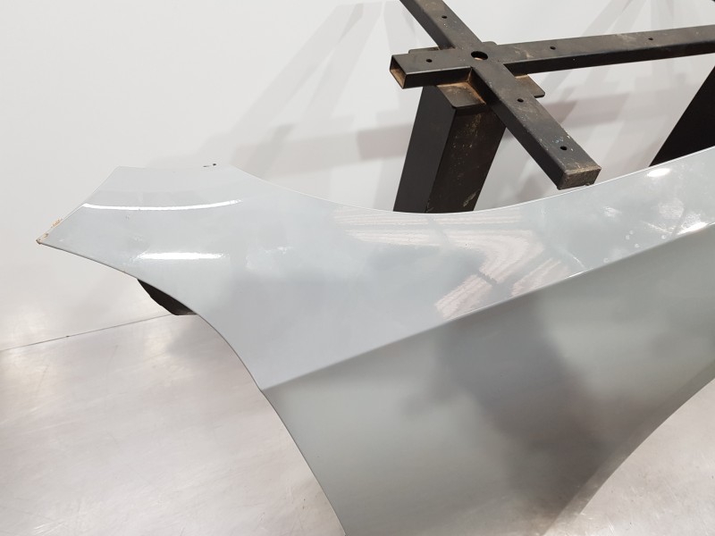 Recambio de aleta delantera derecha para mercedes clase c (w206) 220 d referencia OEM IAM A2368807200  