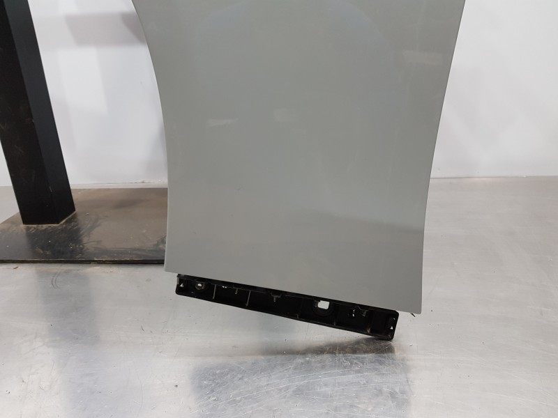 Recambio de aleta delantera izquierda para mercedes clase c (w206) 220 d referencia OEM IAM A2368807100  