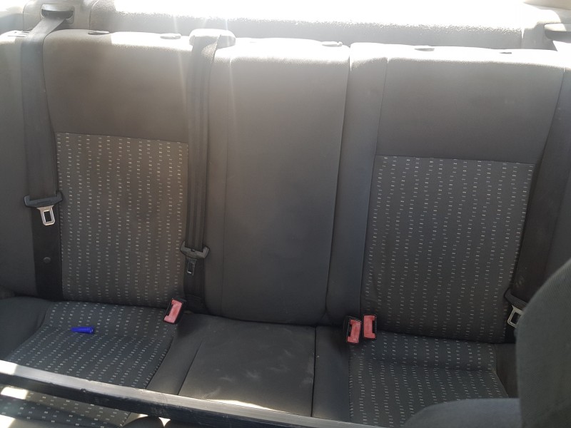 seat ibiza (6l1) del año 2004