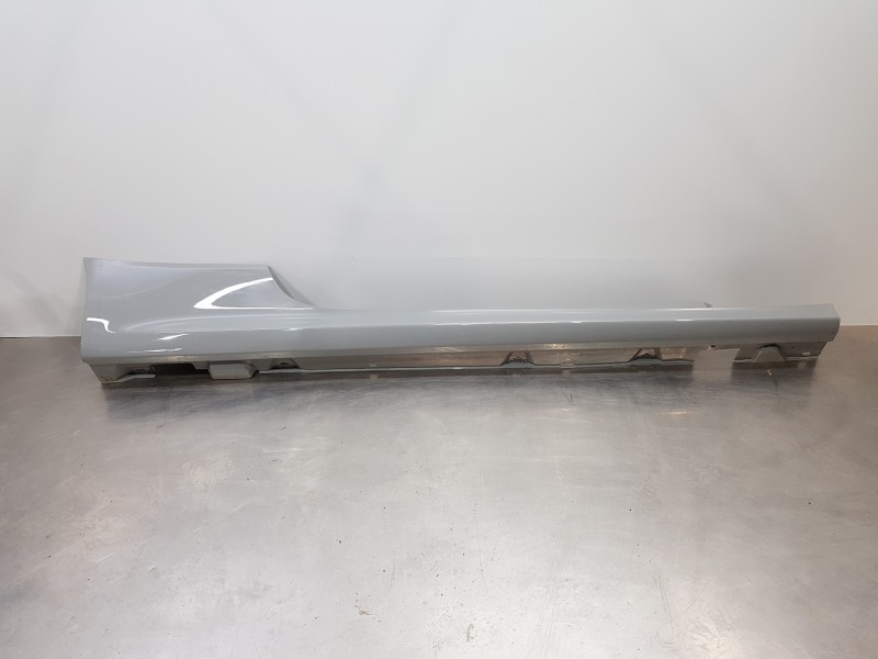 Recambio de faldon lateral para mercedes clase c (w206) 220 d referencia OEM IAM A23669802009999 A2366980200 