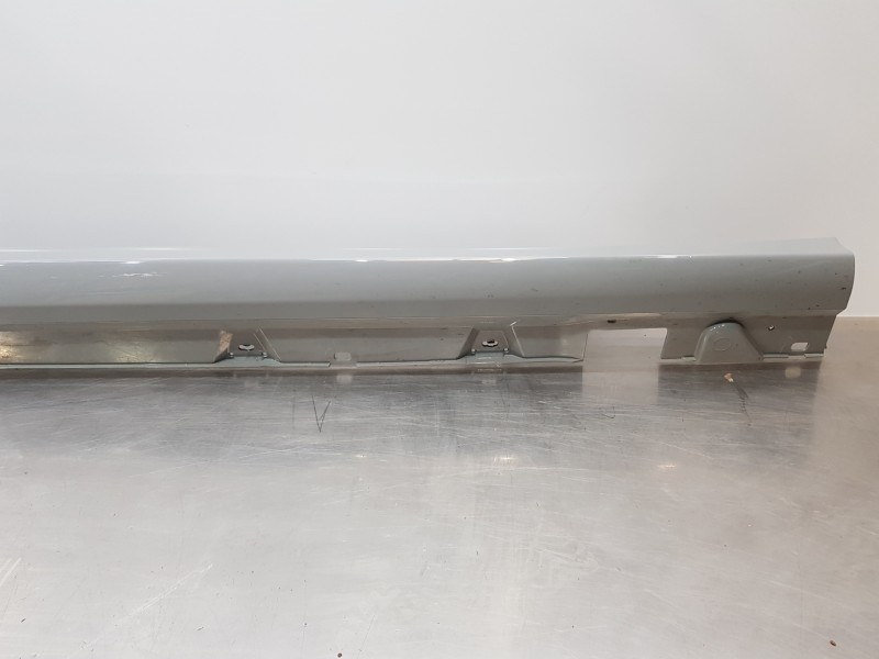 Recambio de faldon lateral para mercedes clase c (w206) 220 d referencia OEM IAM A23669802009999 A2366980200 