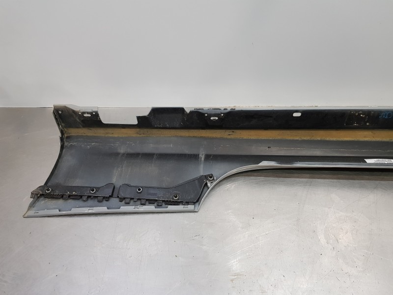 Recambio de faldon lateral para mercedes clase c (w206) 220 d referencia OEM IAM A23669802009999 A2366980200 