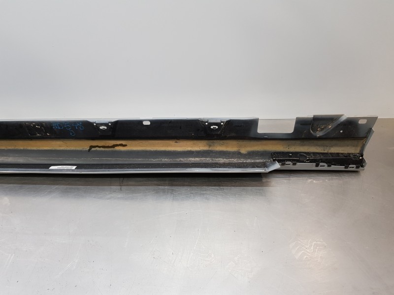 Recambio de faldon lateral para mercedes clase c (w206) 220 d referencia OEM IAM A23669802009999 A2366980200 