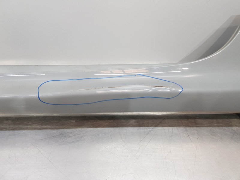 Recambio de faldon lateral para mercedes clase c (w206) 220 d referencia OEM IAM A23669801009999 A2366980100 