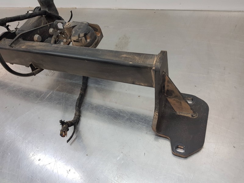 Recambio de enganche remolque para bmw x2 (f39) xdrive referencia OEM IAM 71606888477 71606883318 