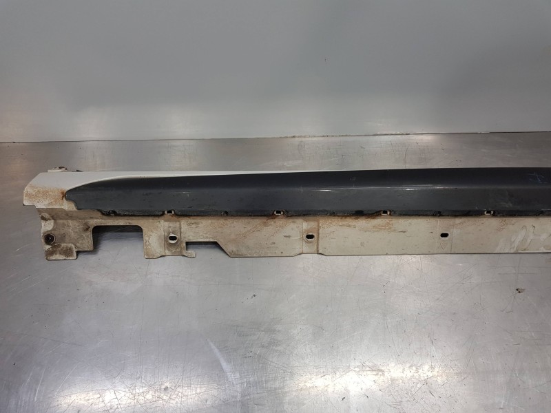 Recambio de faldon lateral para bmw x2 (f39) xdrive referencia OEM IAM 51778089915  