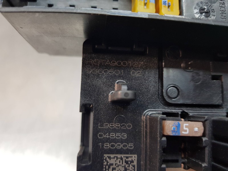 Recambio de caja reles / fusibles para bmw x2 (f39) xdrive referencia OEM IAM 9270355 9360501 