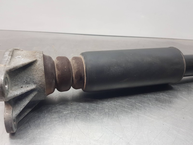 Recambio de amortiguador trasero derecho para bmw x2 (f39) xdrive referencia OEM IAM 33506888464 33526888464 