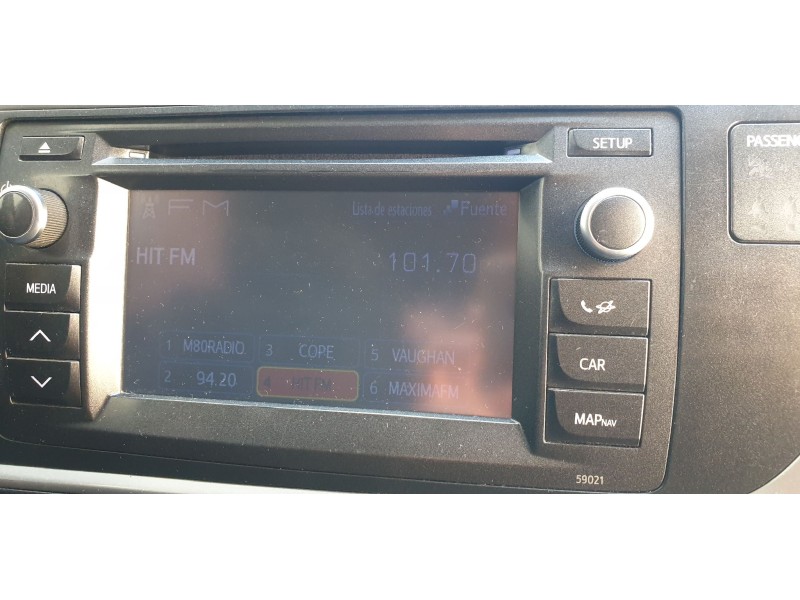 toyota auris touring sports (e18) del año 2014