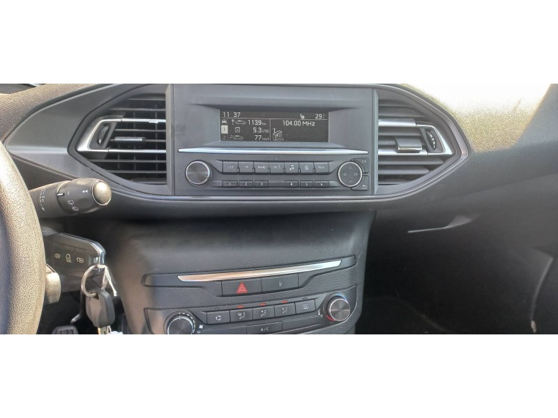 peugeot 308 sw del año 2018