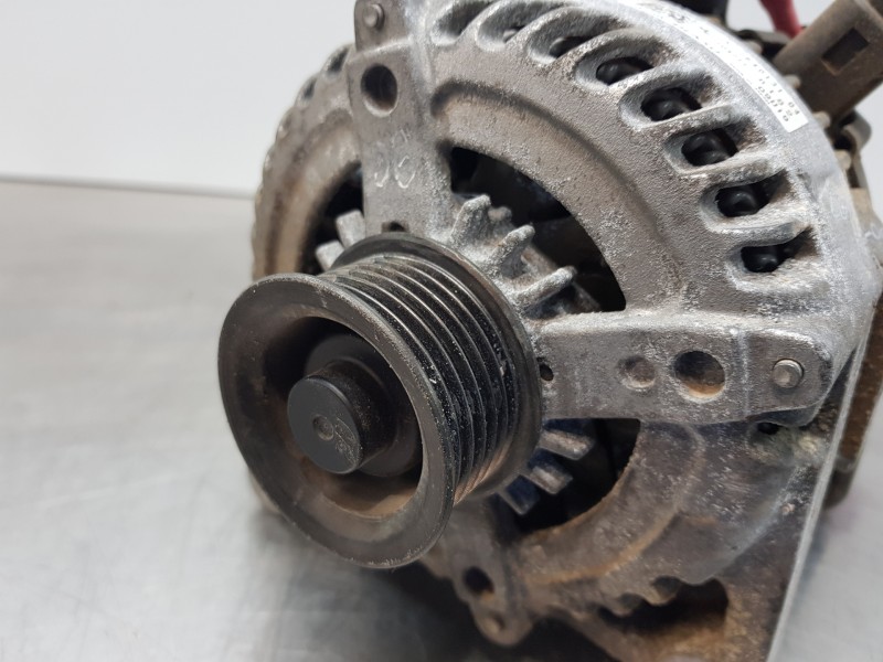 Recambio de alternador para bmw x1 (f48) sdrive referencia OEM IAM 12317646814 12317646814 7640131