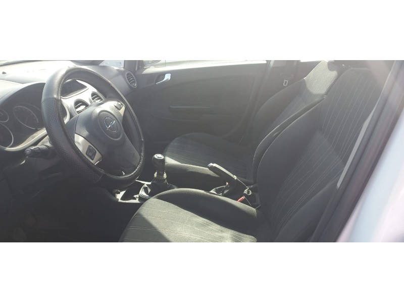 opel corsa d del año 2009
