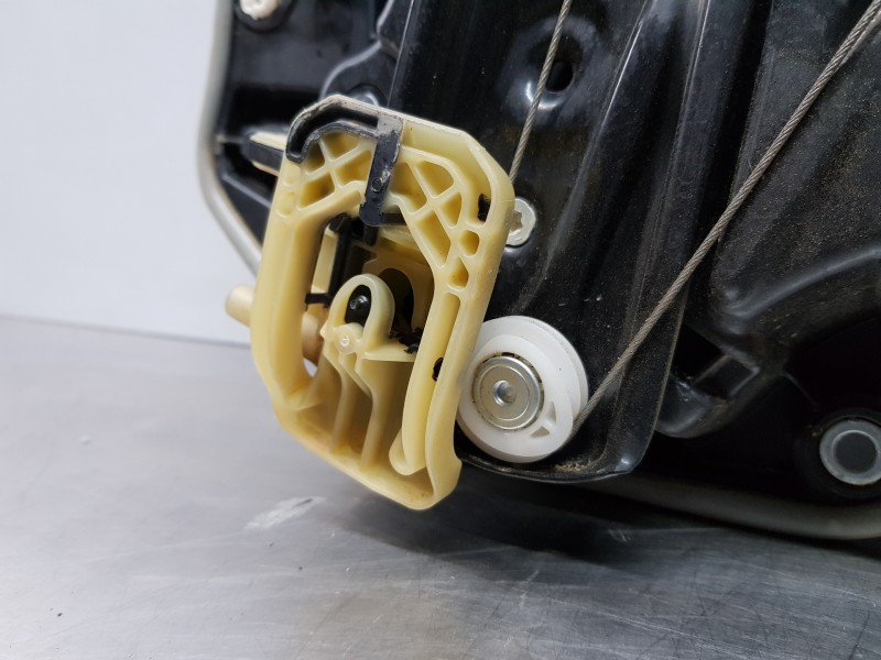 Recambio de elevalunas delantero izquierdo para bmw serie 3 berlina (g20) sport referencia OEM IAM 51338498853 7432231 