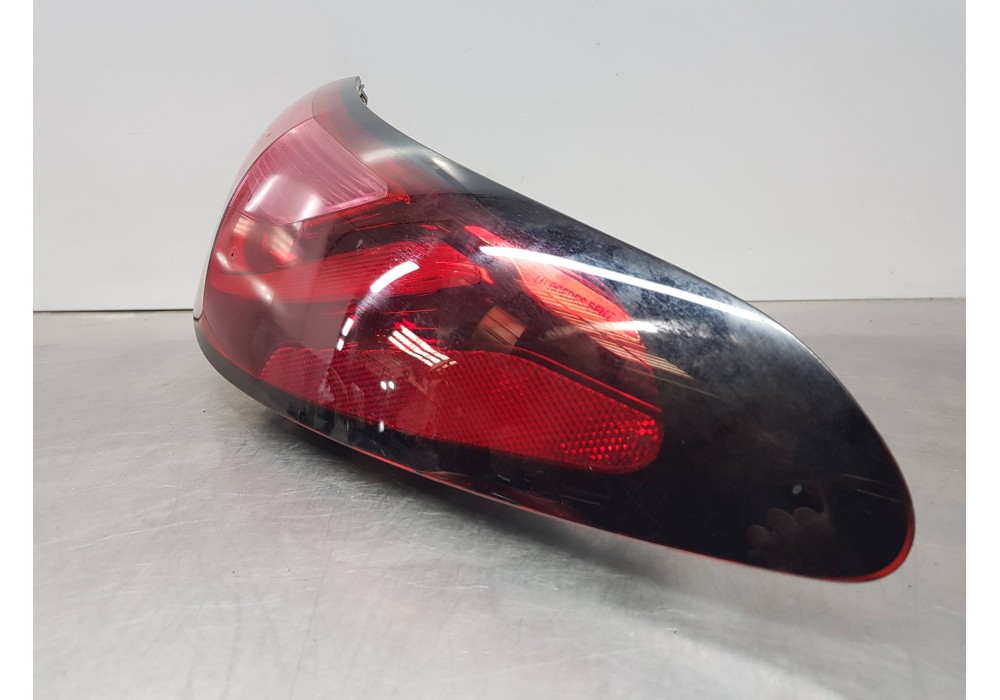 Recambio de piloto trasero derecho interior para mercedes clase c (w206) 220 d referencia OEM IAM A2549065202  