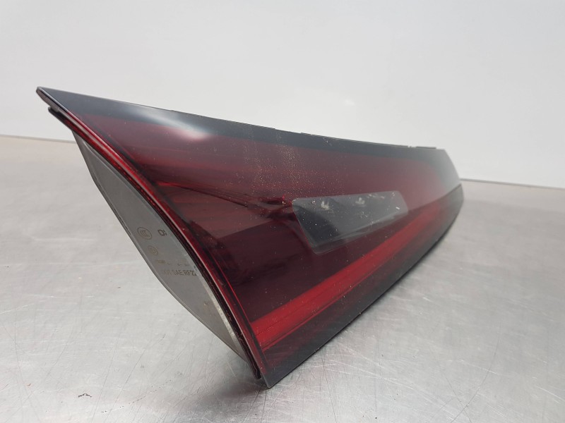 Recambio de piloto trasero izquierdo interior para mercedes clase c (w206) 220 d referencia OEM IAM A2549065102  