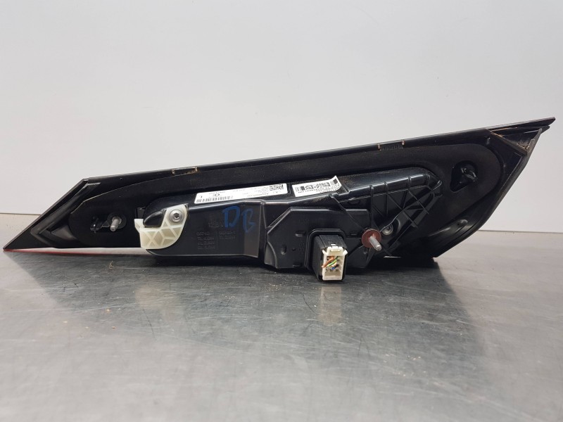 Recambio de piloto trasero izquierdo interior para mercedes clase c (w206) 220 d referencia OEM IAM A2549065102  