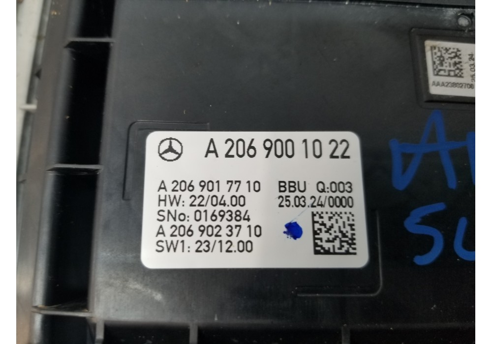 Recambio de pantalla multifuncion para mercedes clase c (w206) 220 d referencia OEM IAM A2069001022  