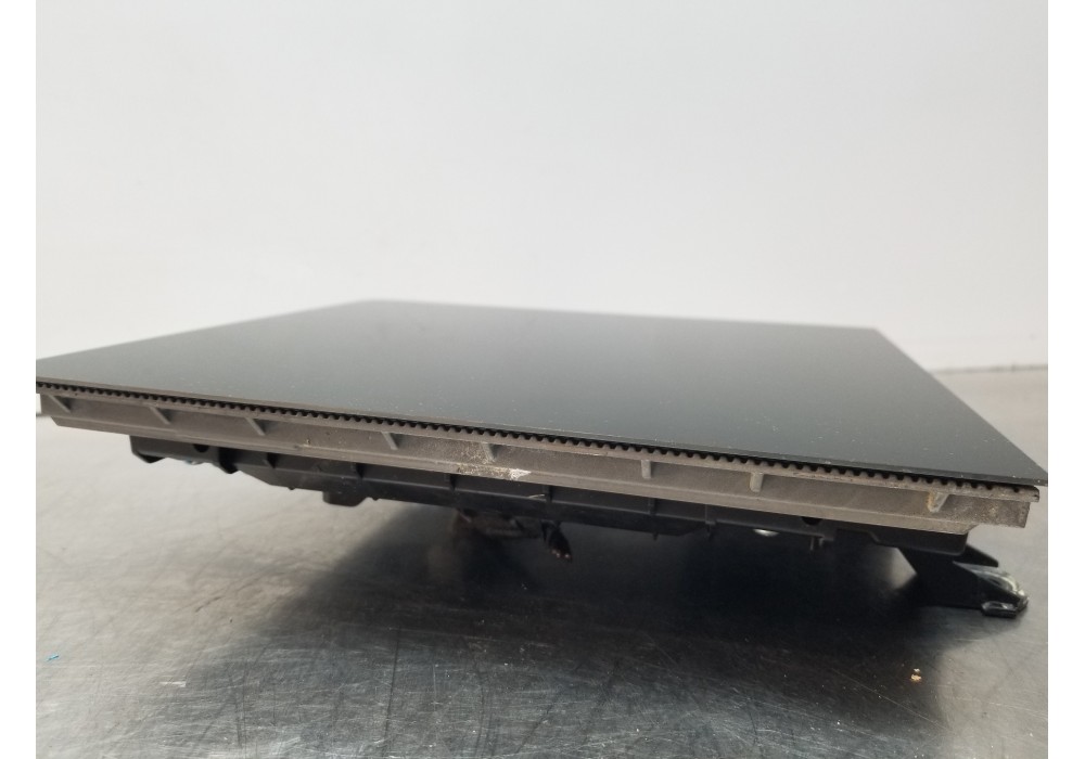 Recambio de pantalla multifuncion para mercedes clase c (w206) 220 d referencia OEM IAM A2069001022  