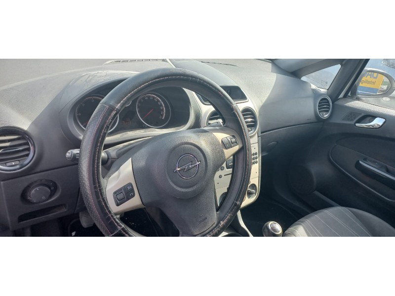 opel corsa d del año 2009