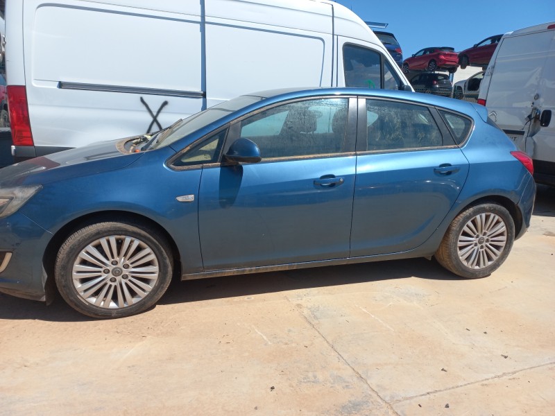opel astra j lim. del año 2013