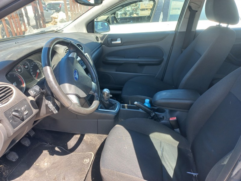 ford focus berlina (cap) del año 2006