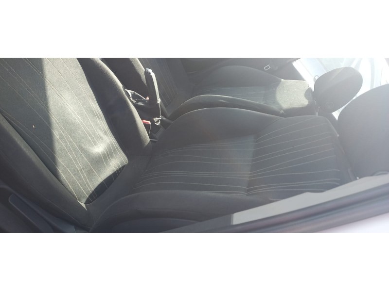 opel corsa d del año 2009