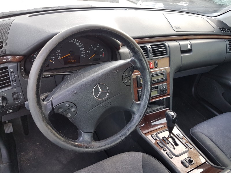 mercedes clase e (w210) berlina diesel del año 2001