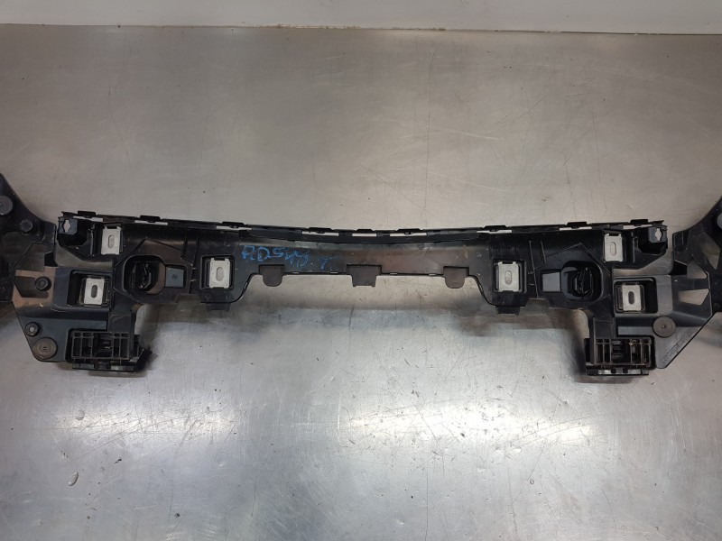 Recambio de molduras traseras para mercedes clase c (w206) 220 d referencia OEM IAM A2368802201 A2368801100 