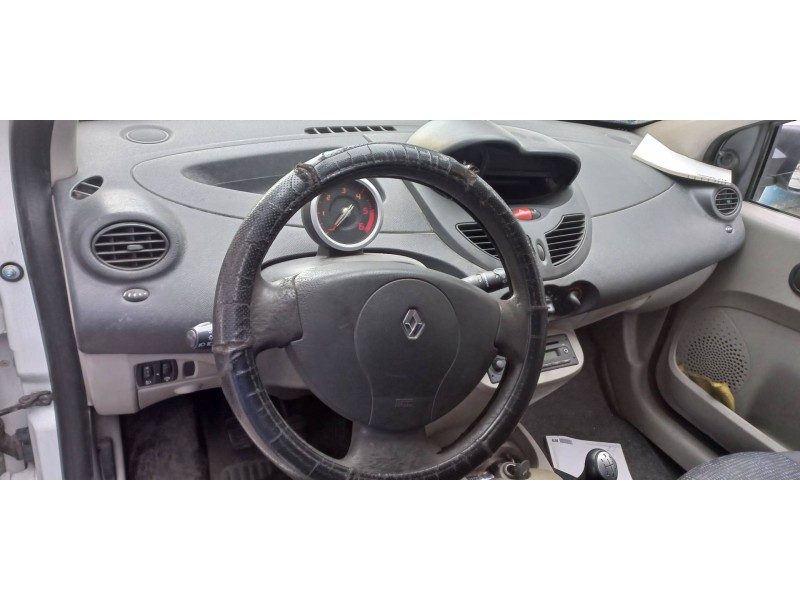 renault twingo del año 2010