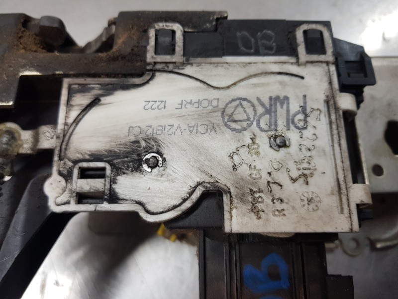 Recambio de cerradura puerta delantera derecha para ford transit caja abierta ´06 mixta referencia OEM IAM YC1AV21812CJ  