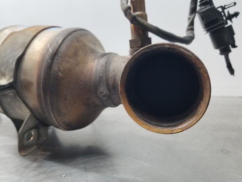 Recambio de catalizador para ford grand c-max titanium referencia OEM IAM 1726513 T2A1A AV615E211ES Recambio de catalizador para ford grand c-max titanium referencia OEM IAM 1726513 T2A1A AV615E211ES