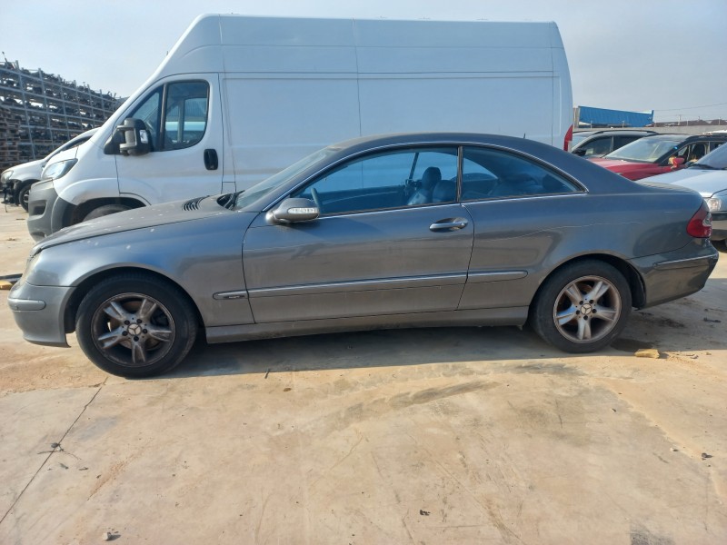 mercedes clase clk (w209) coupe del año 2004