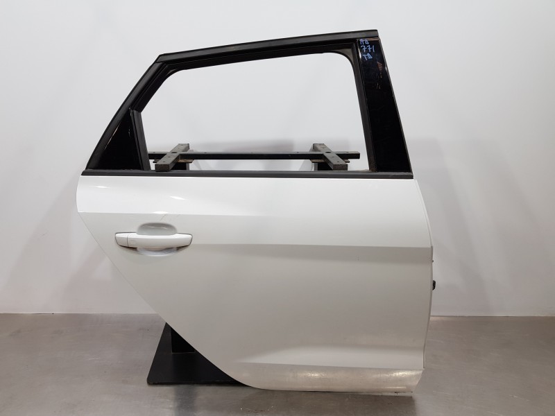 Recambio de puerta trasera derecha para audi a1 sportback (gba) ego referencia OEM IAM 82G833052  