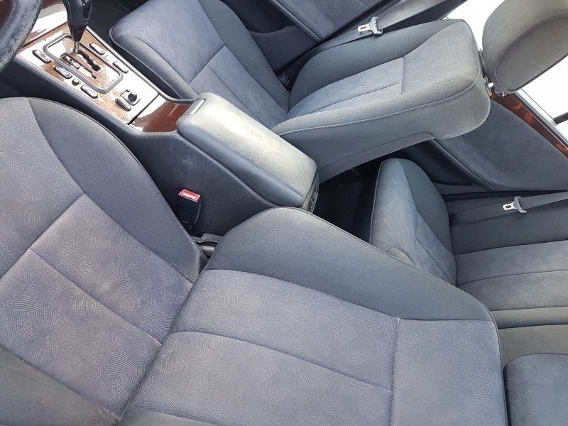 mercedes clase e (w210) berlina diesel del año 2001