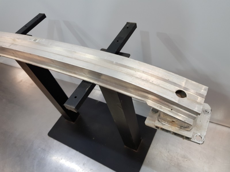 Recambio de refuerzo paragolpes trasero para mercedes clase c (w206) 220 d referencia OEM IAM A2366100000  