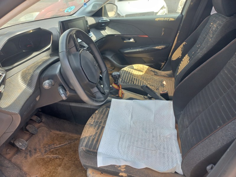 peugeot 208 (p2) del año 2021