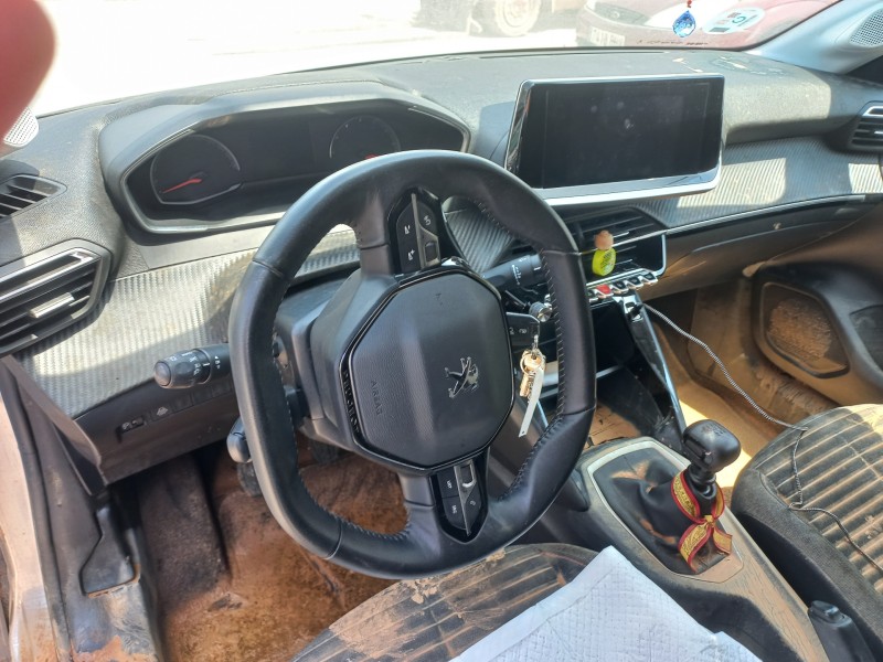 peugeot 208 (p2) del año 2021