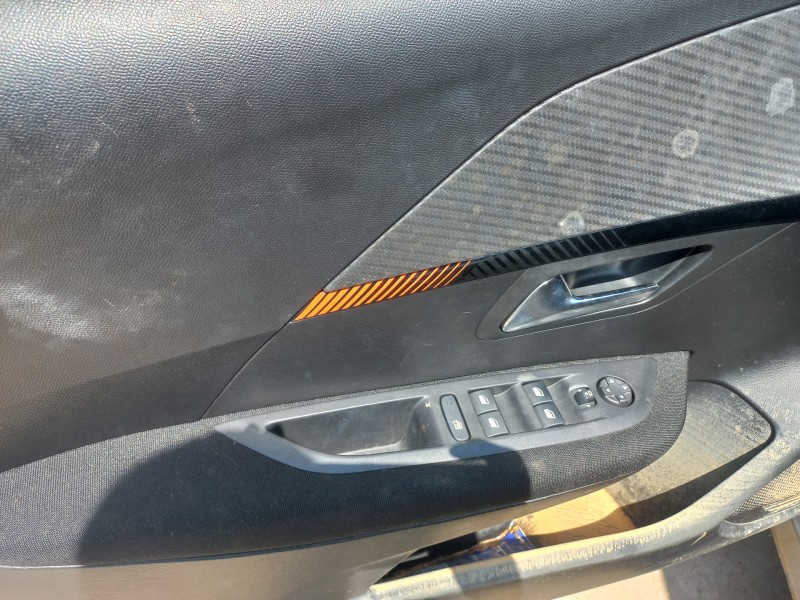 peugeot 208 (p2) del año 2021