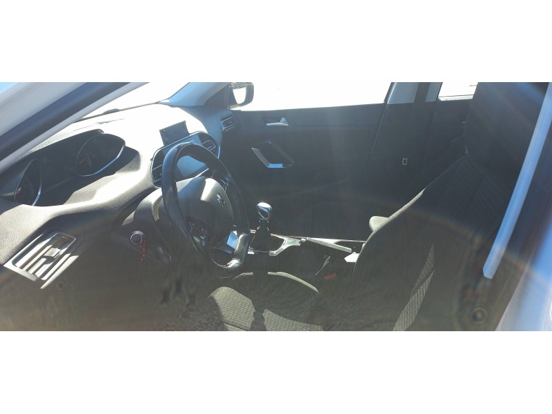 peugeot 308 sw del año 2017