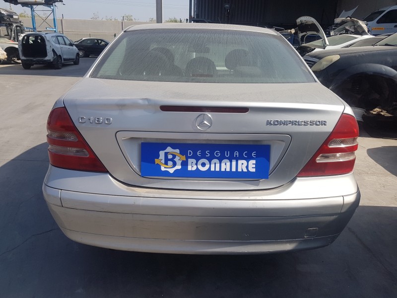 mercedes clase c (w203) berlina del año 2003