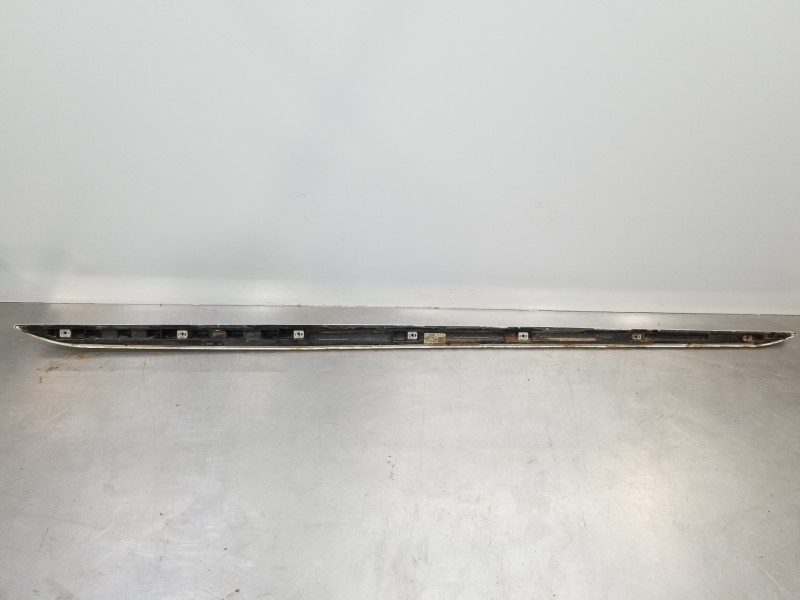 Recambio de faldon lateral para audi a1 sportback (gba) ego referencia OEM IAM 82A853931AGRU  