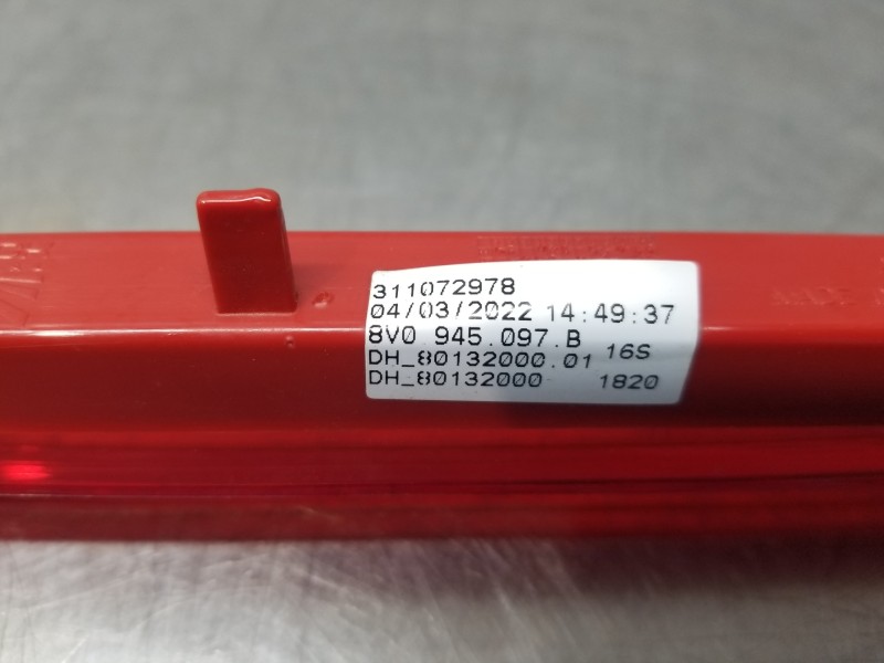Recambio de luz central de freno para audi a1 sportback (gba) ego referencia OEM IAM 8V0945097B  