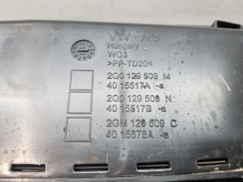 Recambio de rejilla aireadora para audi a1 sportback (gba) ego referencia OEM IAM 2Q0129509M  