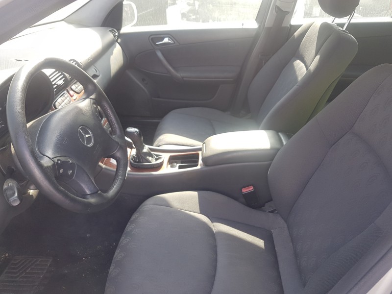mercedes clase c (w203) berlina del año 2003
