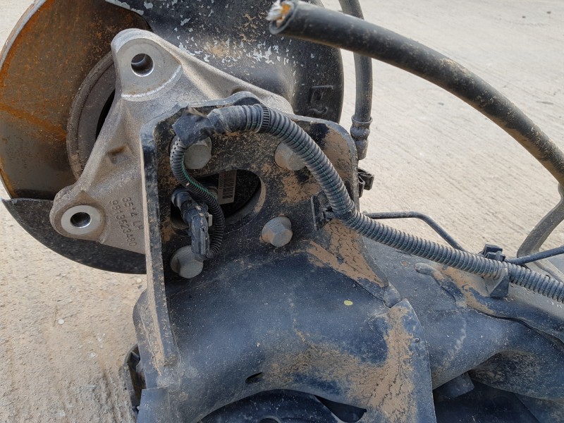 Recambio de puente trasero para citroen berlingo talla m referencia OEM IAM 9822649880  